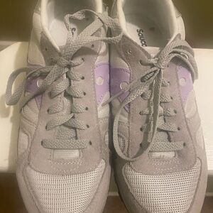 Saucony Women's Gray and Lavender Sneakers